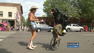 Unipiper meets Naked Cowboy