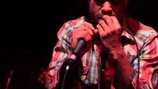 Bilal Raw and Uncut at the Shrine in Chicago - "White Turns to Grey"