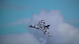 Avro Vulcan Bomber XH558 - Cosford Air Show