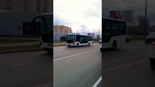 2 новых автобуса проезжают через Вологду.