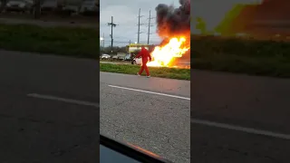 Good Samaritans rescue woman from burning car in Garyville