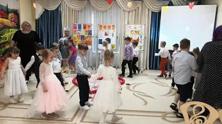26.11.2021.🥰Веселый коммуникативный танец "БИМ, БАМ, БОМ" танцуют дети подг гр на празднике 🎶💕❣️😉💞❤️