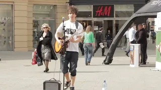 Ren - Busking Mashup - March 2011| Inc Snippets of Kings of Leon - The Script - Bob Marley  & More!
