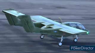 4 parachutist's jump out of plane