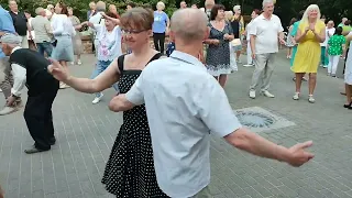 17.06.23г.  "КОВЫЛЯЙ ПОТИХОНЕЧКУ"...в Гомельском парке