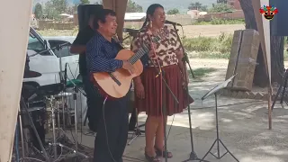 ROLANDO QUINTEROS - Mix Kaluyo y Huayños "En Vivo"