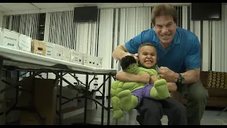 Boy meets his hero, the Incredible Hulk Lou Ferrigno