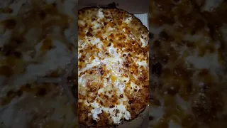 Pizza de dominos 4 quesos