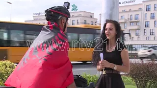 Kosovari udhëton një muaj për të arritur më biçikletë në vendlindje - 10.07.2018