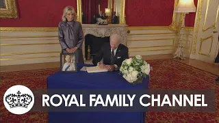 US President Biden Signs Queen’s Book of Condolence