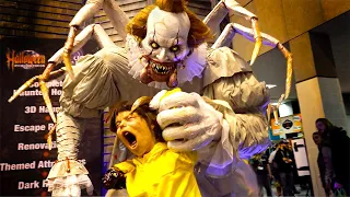 Pennywise IT Giant Clown Animatronic! Poor Georgie! Scary Clowns at Halloween  Trade Shows