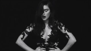 BANKS   Weaker Girl  Motherfucker like me  ''Explicit  NEW ALBUM THE ALTAR