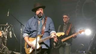 "How Can You Mend a Broken Heart" - The Mavericks - Englewood, New Jersey - April 5th, 2018