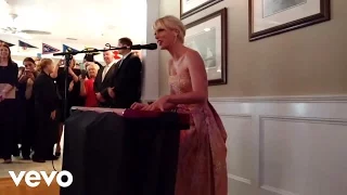 Taylor Swift - Blank Space (Surprise Performance at Fan’s Wedding)