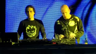 Infected Mushroom Vs Schpongle   Psy Live Mix 2002