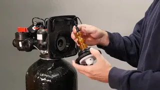 (Training Video) How to service a Valve Stack?
