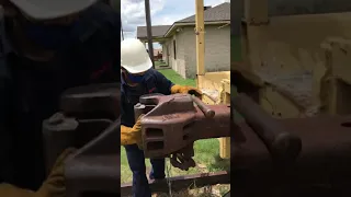 Changing a knuckle out of a coupler from a Flat Railcar