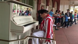 Jim Plays "Jingle Bells" - Magic Kingdom - Walt Disney World