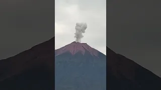 Gunung kerinci erupsi