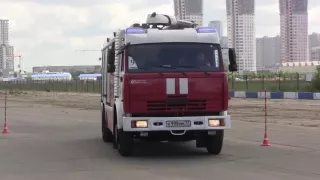 Крутые виражи на пожарной машине! Спасатели СВАО – лучшие в городе