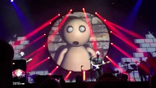 Brit Floyd "Another Brick in the Wall Part 2" 2019