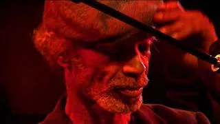 Gil Scott-Heron - We Almost Lost Detroit & Work for Peace (HD Live, Le New Morning)
