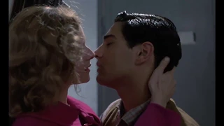 Cinema Paradiso - Elena e Totó primeiro beijo