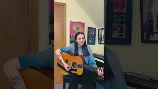 Amy Macdonald - Arthur's Theme (Best That You Can Do) [Burt Bacharach Cover]