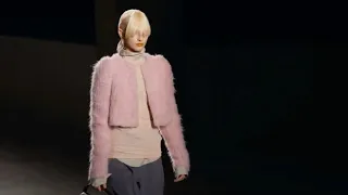 FASHION SHOW 2024 (DRIES VAN NOTEN READY-TO-WEAR COLLECTION FALL/WINTER 2024/2025)