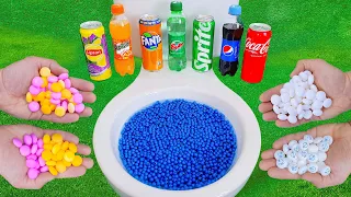 Experiment Coca Cola, Pepsi, Fanta, Sprite, Mtn Dew, Yedigün Blue and Popular Soda Mentos in toilet