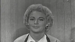 What's My Line? - Betty Hutton; Eamonn Andrews [panel] (Jun 1, 1958)