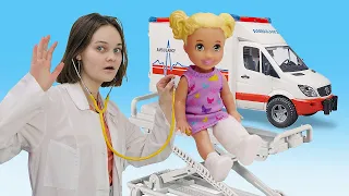 Дочка куклы Барби Штеффи у врача! - Новые игры доктор. Сборник видео для девочек с Barbie