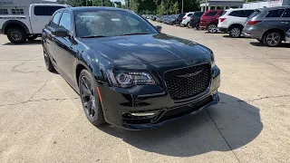 2021 Chrysler 300 at Oxmoor CDJR | Louisville & Lexington, KY C12679