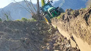 john deere 8230 βαθιά αρωση deep plowing