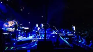 Journey Separate Ways (Worlds Apart) @live Bell Center Montreal 5-11-2012