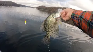 An OLD SCHOOL WAY To CATCH LOTS Of CRAPPIE!//THE SLIP BOBBER RIG!!