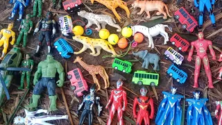 Mencari Mainan, Superheroes, Animals, Tayo, Ultraman, Power Rangers, Spiderman, Hewanan, Tank Baja