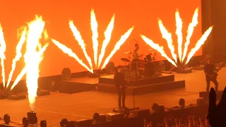 Fall Out Boy - o2 arena 31/3/18 My Songs Know What You Did in the Dark (Light Em Up)