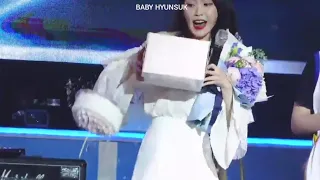 4 MINUTES OF KPOP IDOL DROP THEIR CAKE (BTS, NCT, EXO, STRAY KIDS, THE BOYZ, IU and more)