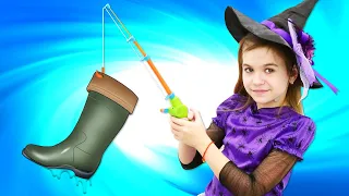Маленькая ведьмочка Юлли отправляется на рыбалку! Видео для девочек про игрушки и волшебство