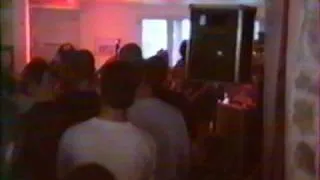 Les KOGARS en concert à Paris Gambetta 1997 Surf Music.AVI