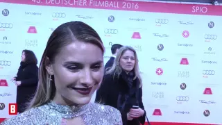 Sophia Thomalla - Das Unterwäsche-Geheimnis um dieses sexy Kleid  - BUNTE TV