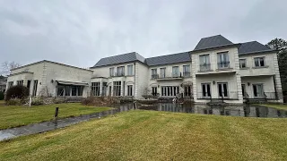 Exploring $20,000,000 Abandoned Mega Mansion in Toronto (Found secret Room?)