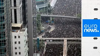 Hong Kong protesters chant 'Do you hear the people sing?'