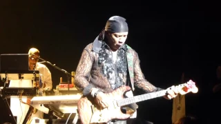 Ernie Isley  "Playing guitar with his tongue "  Solo   8-6-2017