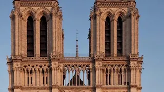 Die Glocken von Notre Dame. 2 Minuten