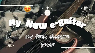 I GOT AN ELECTRIC GUITAR | unboxing & first notes
