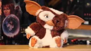 Gizmo, dancing and singing plush toy, Neca toyline release from the film Gremlins