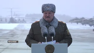 Лукашенко: Это самое большое счастье для меня — главнокомандующего! / Как встречали миротворцев?