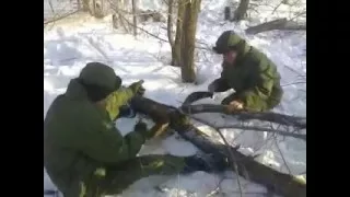 Армейский прикол - заводим пилу Дружба-2 (Russian army, army)